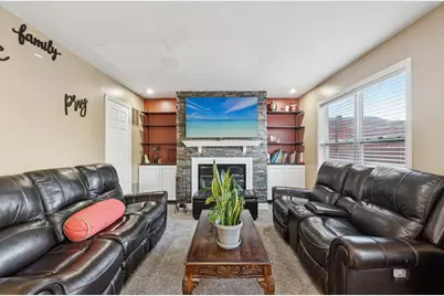 148 W Lindsay Drive, Round Lake Beach, IL 60073 - Photo 15