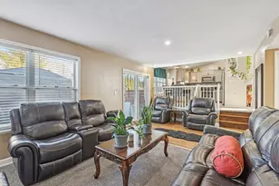 148 W Lindsay Dr, Round Lake Beach, IL 60073 - Photo 13