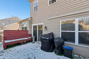 148 W Lindsay Dr, Round Lake Beach, IL 60073 - Photo 29