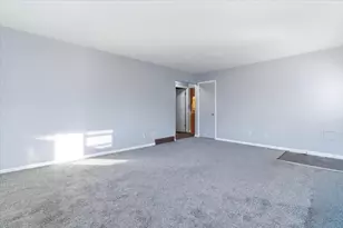 2311 Elisha Ave, Zion, IL 60099 - Photo 7