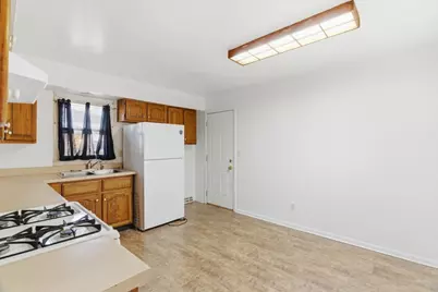 2311 Elisha Avenue, Zion, IL 60099 - Photo 9