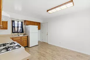 2311 Elisha Ave, Zion, IL 60099 - Photo 9