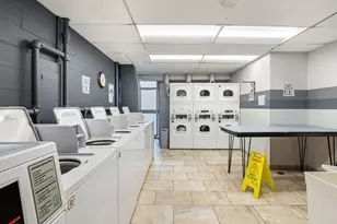 1555 N Dearborn Pkwy, Chicago, IL 60610 - Photo 15