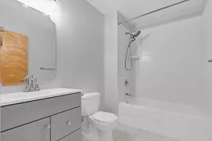 1645 W Ogden Ave, Chicago, IL 60612 - Photo 7