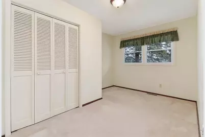 105 S Devonshire Drive, Bloomington, IL 61704 - Photo 17