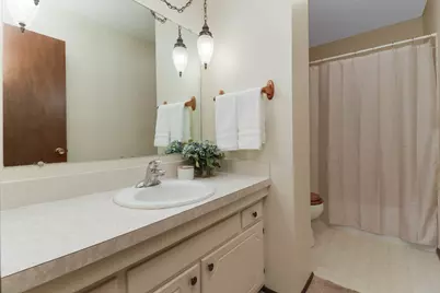 105 S Devonshire Drive, Bloomington, IL 61704 - Photo 15