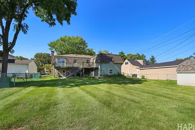 414 Cedar Street, Lake in the Hills, IL 60156 - Photo 25