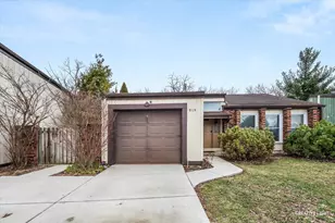 8119 Oriole Dr, Darien, IL 60561 - Photo 1