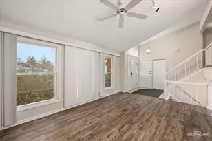 8119 Oriole Dr, Darien, IL 60561 - Photo 3