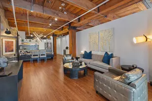 375 W Erie St, Chicago, IL 60654 - Photo 5