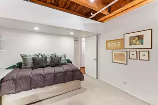 375 W Erie St, Chicago, IL 60654 - Photo 19