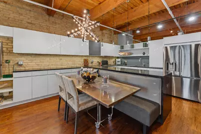 375 W Erie Street #213, Chicago, IL 60654 - Photo 7