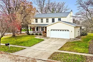 9 Blue Lake Ct, Bloomington, IL 61704 - Photo 5