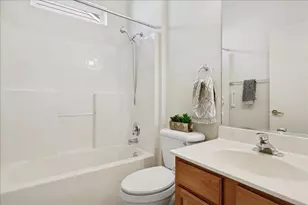 12176 Tuliptree Ln, Huntley, IL 60142 - Photo 11