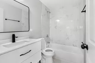 407 N Liberty St, Elgin, IL 60120 - Photo 9