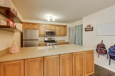 46 Oak Valley Drive, Cary, IL 60013 - Photo 9