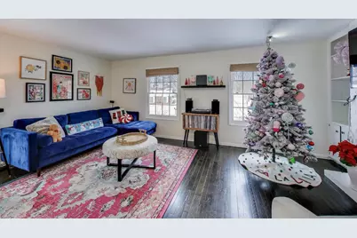 46 Oak Valley Drive, Cary, IL 60013 - Photo 3