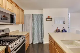 46 Oak Valley Dr, Cary, IL 60013 - Photo 11