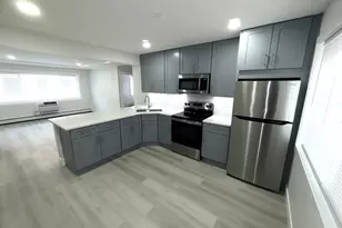 6747 N Olmsted Ave, Chicago, IL 60631 - Photo 9