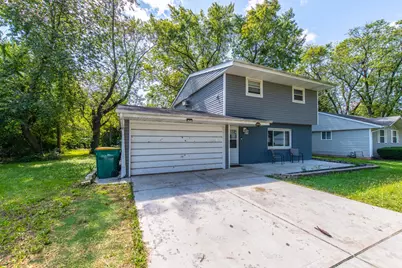 201 Oakwood Drive, Shorewood, IL 60404 - Photo 3