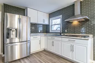 201 Oakwood Dr, Shorewood, IL 60404 - Photo 11