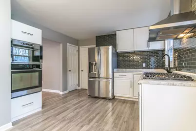 201 Oakwood Drive, Shorewood, IL 60404 - Photo 17