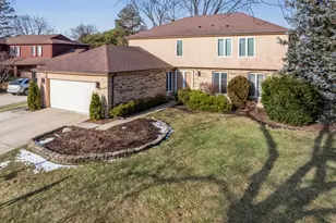 800 Downing St, Northbrook, IL 60062 - Photo 1