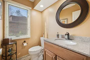 800 Downing St, Northbrook, IL 60062 - Photo 17