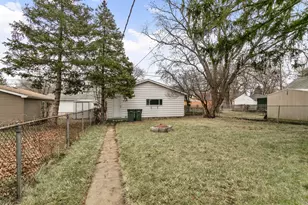 505 Lorraine Ave, Waukegan, IL 60085 - Photo 19