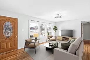 2N643 Diane Ave, Glen Ellyn, IL 60137 - Photo 5