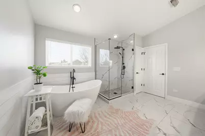 305 Chick Evans Street, Bolingbrook, IL 60490 - Photo 17