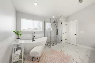 305 Chick Evans St, Bolingbrook, IL 60490 - Photo 17