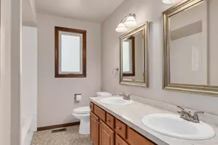 1131 Hobart Ave, Downers Grove, IL 60516 - Photo 15