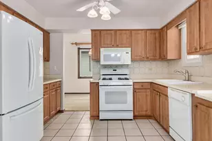 1131 Hobart Ave, Downers Grove, IL 60516 - Photo 11