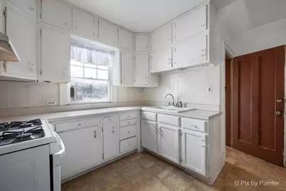 14 N Highland Avenue, Aurora, IL 60506 - Photo 11