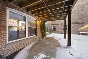 3806 W Belle Plaine Ave, Chicago, IL 60618 - Photo 15