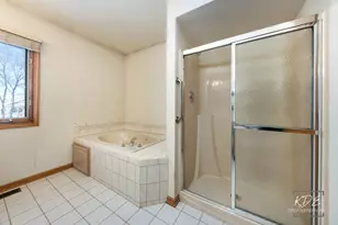 6576 Davane Ln, Downers Grove, IL 60516 - Photo 19