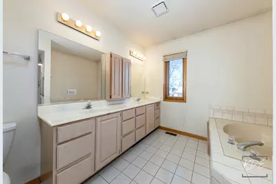 6576 Davane Lane, Downers Grove, IL 60516 - Photo 21