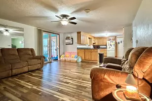 811 E Maple St, Chatsworth, IL 60921 - Photo 11