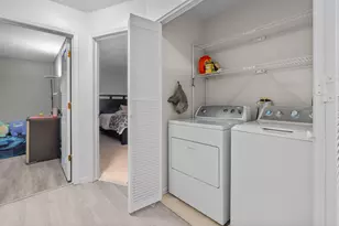 681 Majestic Dr, Algonquin, IL 60102 - Photo 17