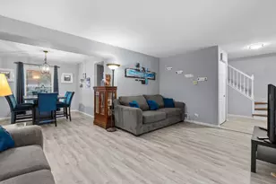 681 Majestic Dr, Algonquin, IL 60102 - Photo 3