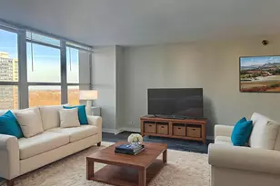 655 W Irving Park Rd, Chicago, IL 60613 - Photo 5