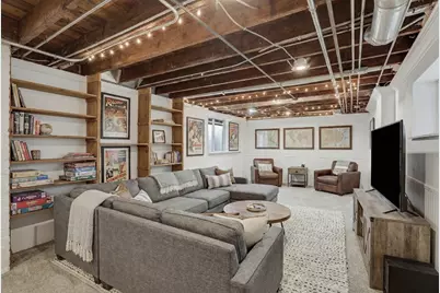 1561 E Walnut Avenue, Des Plaines, IL 60016 - Photo 23