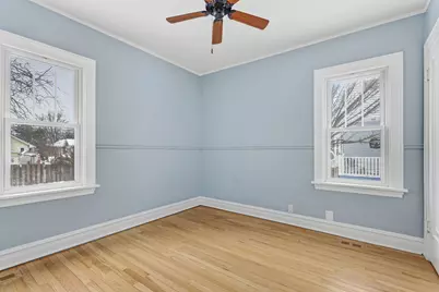 1561 E Walnut Avenue, Des Plaines, IL 60016 - Photo 15