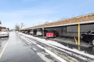 3240 N Manor Dr, Lansing, IL 60438 - Photo 15