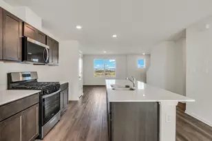 440 Lakeshore Ct, Saint Charles, IL 60174 - Photo 5