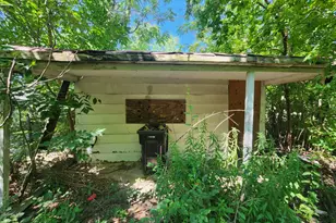 106 W 114th St, Chicago, IL 60628 - Photo 3