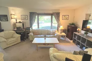 1018 Rain Tree Dr, Bolingbrook, IL 60440 - Photo 3