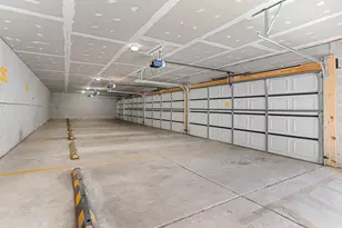 3653 W Barry Ave, Chicago, IL 60618 - Photo 15