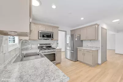 526 Ascot Lane, Streamwood, IL 60107 - Photo 11